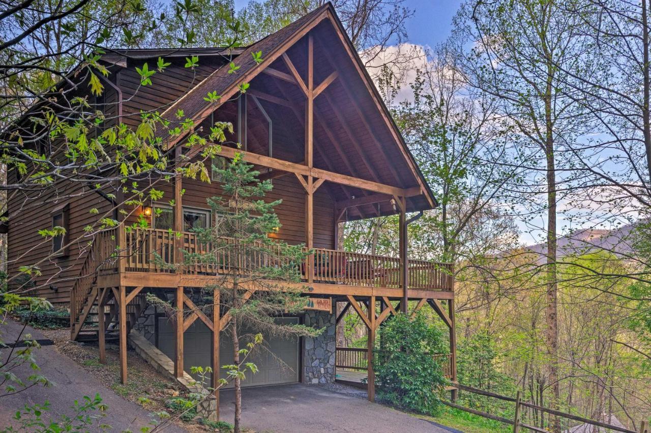 Spacious Maggie Valley Cabin With Hot Tub And Mtn View Εξωτερικό φωτογραφία