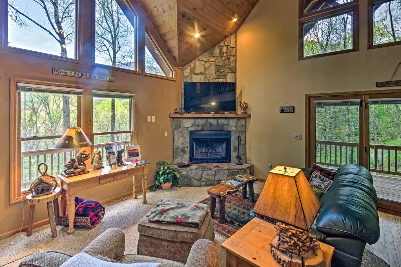 Spacious Maggie Valley Cabin With Hot Tub And Mtn View Εξωτερικό φωτογραφία