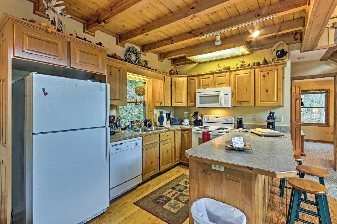 Spacious Maggie Valley Cabin With Hot Tub And Mtn View Εξωτερικό φωτογραφία