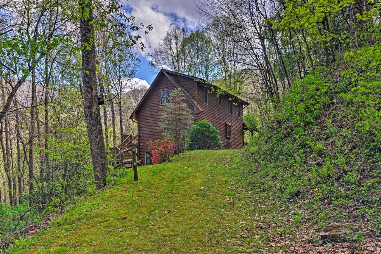 Spacious Maggie Valley Cabin With Hot Tub And Mtn View Εξωτερικό φωτογραφία