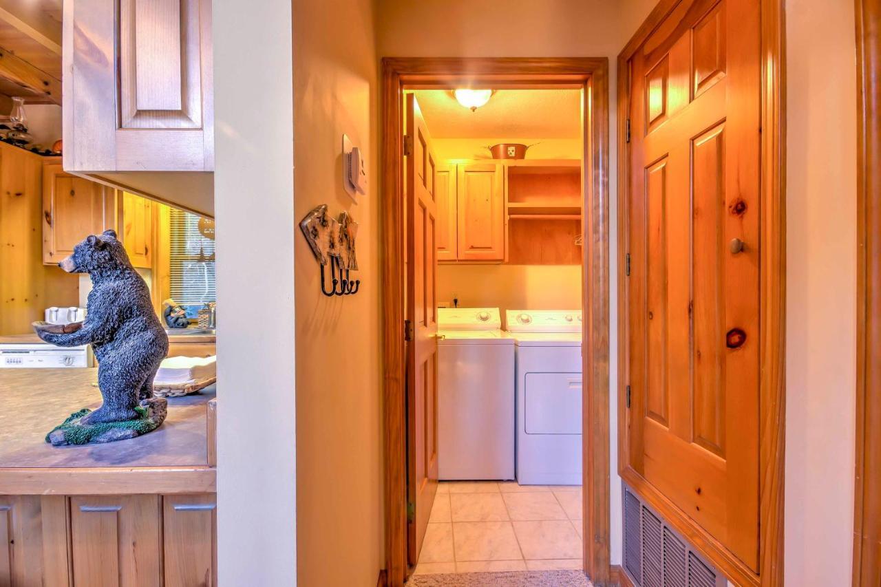 Spacious Maggie Valley Cabin With Hot Tub And Mtn View Εξωτερικό φωτογραφία